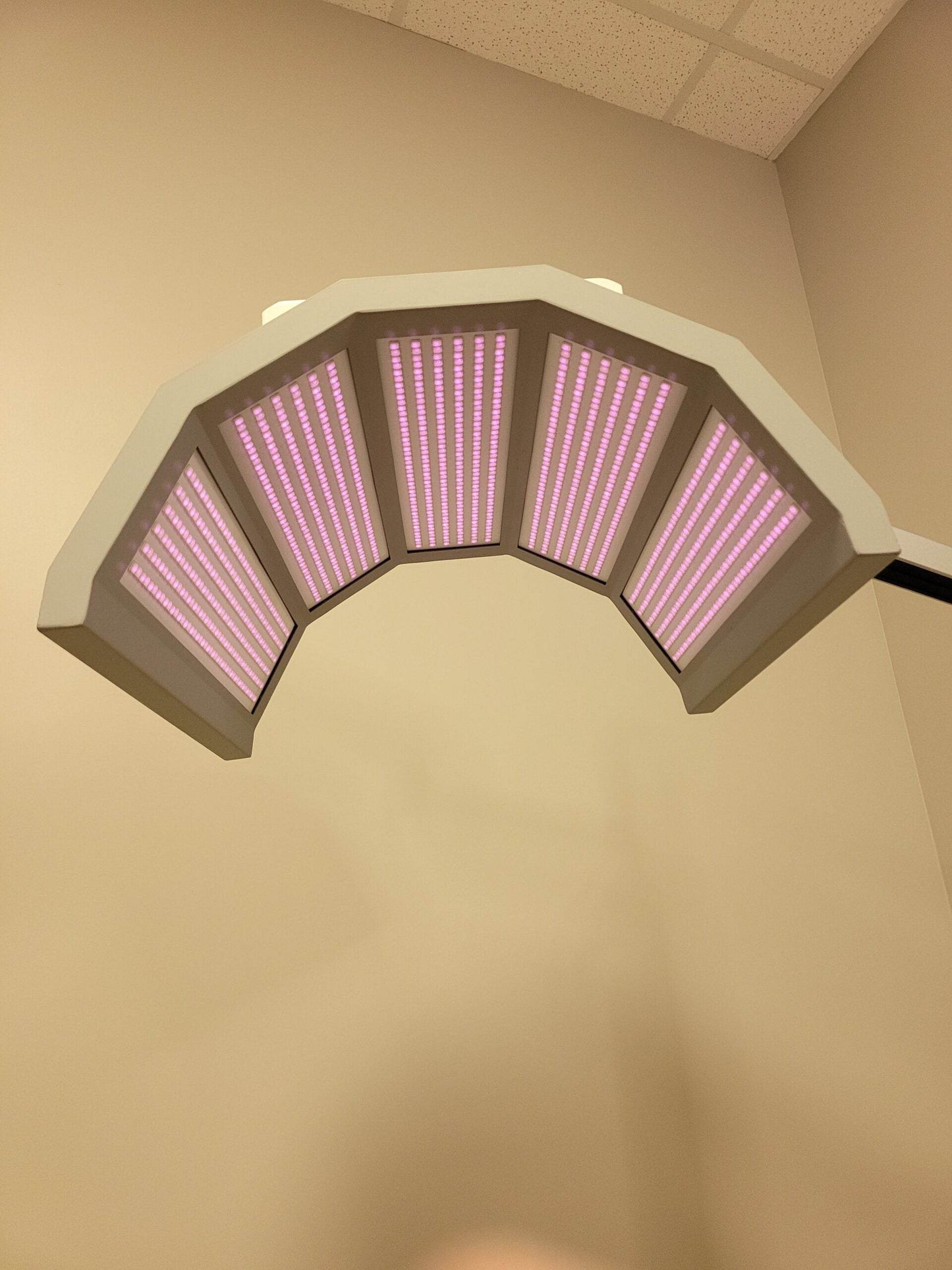 DermaMend Light Therapy Laser | Professional LED & Photobiomodulation - RVTmed.store